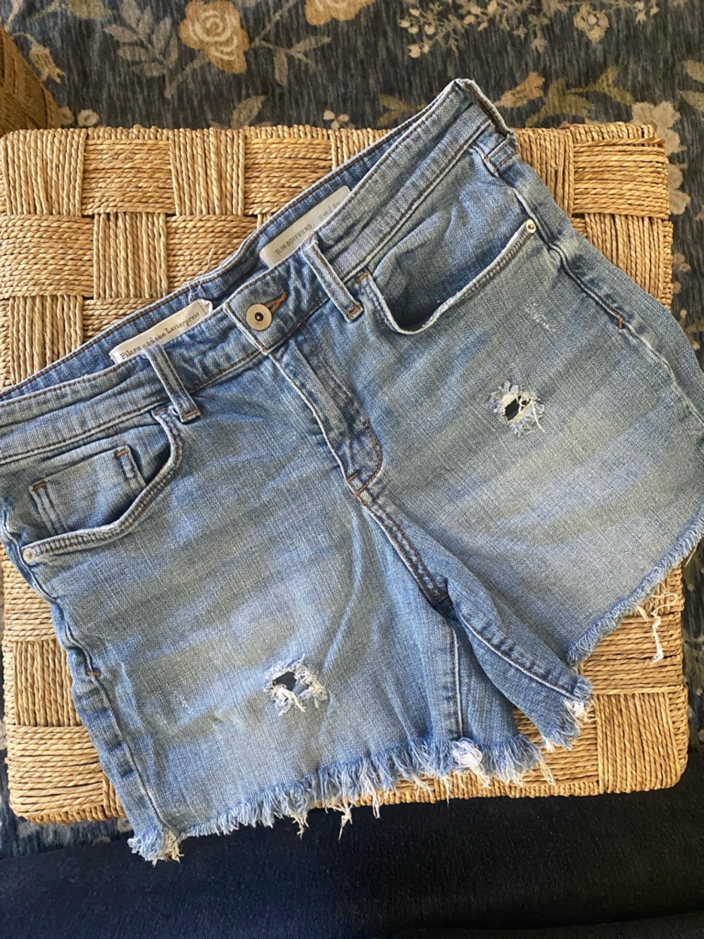 Pulcro and the Letterpress slim boyfriend distressed Shorts 29”
